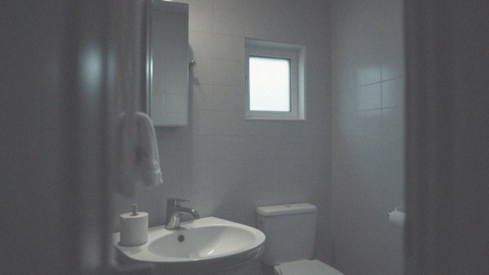 Jak silny ból wpływa na konieczność pozostania w domu?